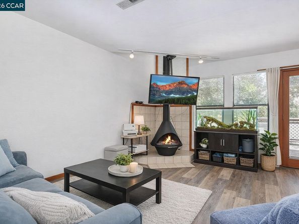 130 Creekside Ct, El Sobrante CA 94803