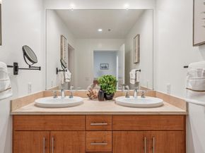 438 W Grand Ave 420, Oakland CA 94612