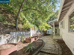 3 Mountain View Pl, Lafayette CA 94549