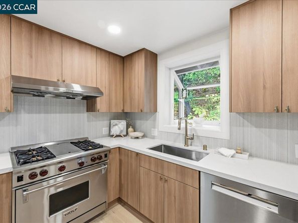 3 Mountain View Pl, Lafayette CA 94549