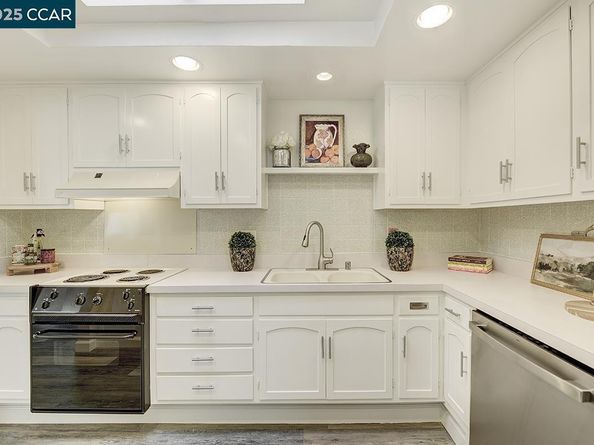 1315 Golden Rain Rd 2, Walnut Creek CA 94595