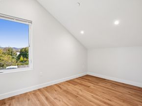 882 61St St, Oakland CA 94608