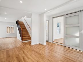 882 61St St, Oakland CA 94608