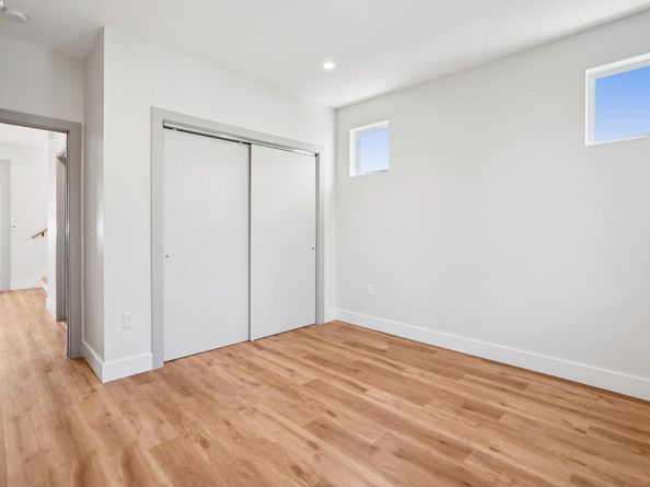 882 61St St, Oakland CA 94608