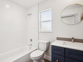 882 61St St, Oakland CA 94608