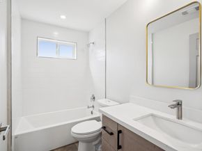 882 61St St, Oakland CA 94608