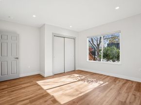 882 61St St, Oakland CA 94608