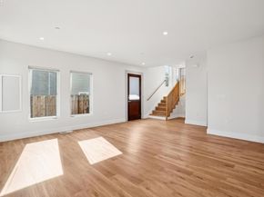 882 61St St, Oakland CA 94608