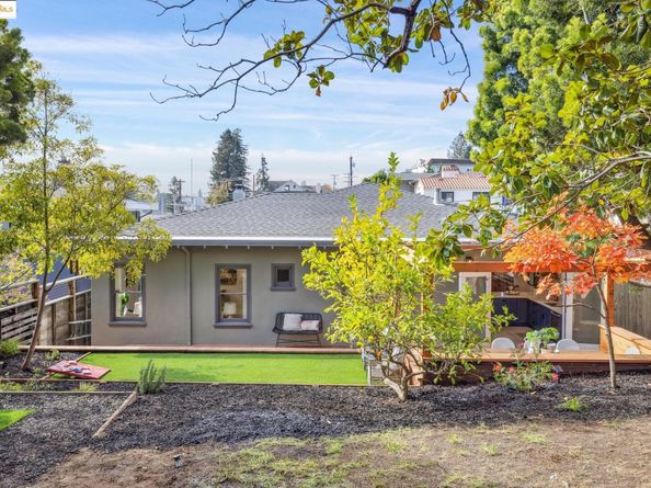 574 Weldon Ave, Oakland CA 94610