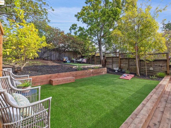 574 Weldon Ave, Oakland CA 94610