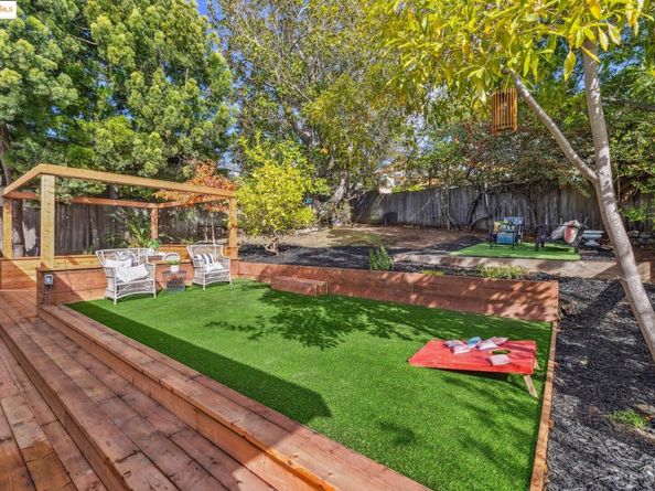 574 Weldon Ave, Oakland CA 94610