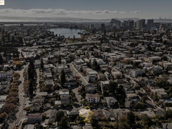 574 Weldon Ave, Oakland CA 94610