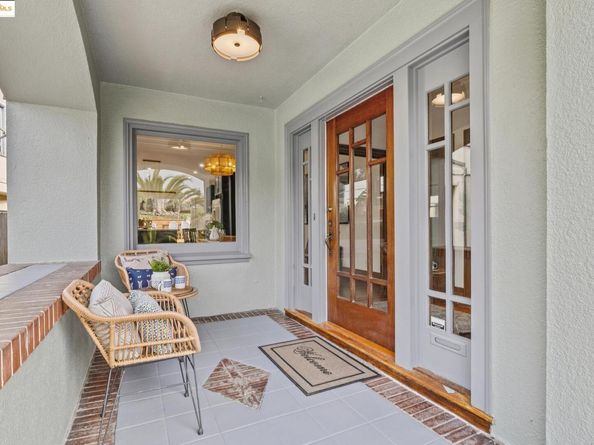 574 Weldon Ave, Oakland CA 94610