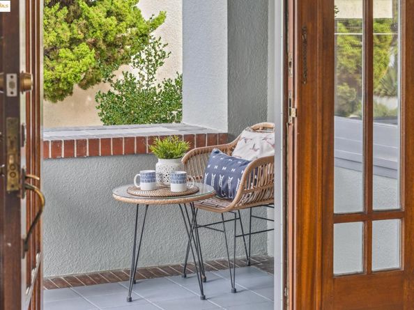 574 Weldon Ave, Oakland CA 94610