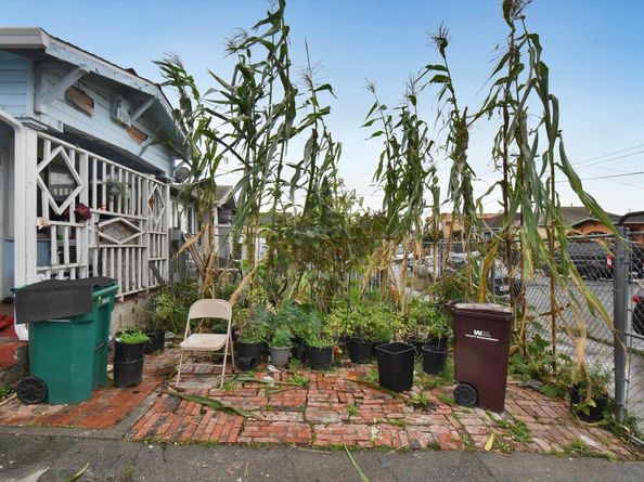 1506 52Nd Ave, Oakland CA 94601