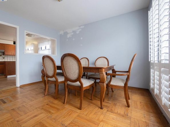 231 Saint Catherine Dr, Daly City CA 94015