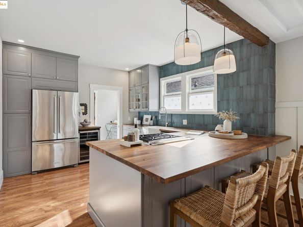 5505 Kales Avenue, Oakland CA 94618