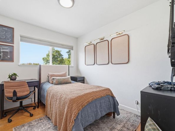 393 Lloyd St, Livermore CA 94550