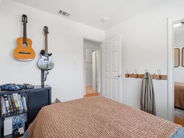 393 Lloyd St, Livermore CA 94550