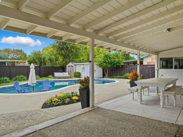 393 Lloyd St, Livermore CA 94550