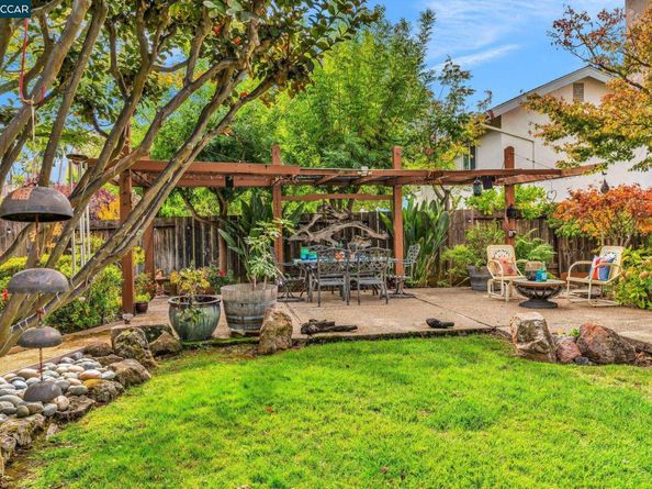 276 Sunnybrae Dr, Martinez CA 94553