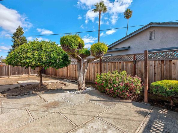 5330 Coco Palm Dr, Fremont CA 94538