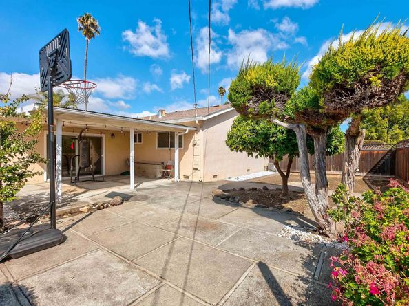 5330 Coco Palm Dr, Fremont CA 94538