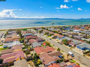 404 Coral Reef Rd, Alameda CA 94501