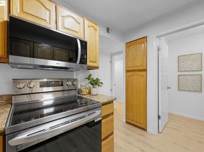 750 Canyon Oaks D, Oakland CA 94605