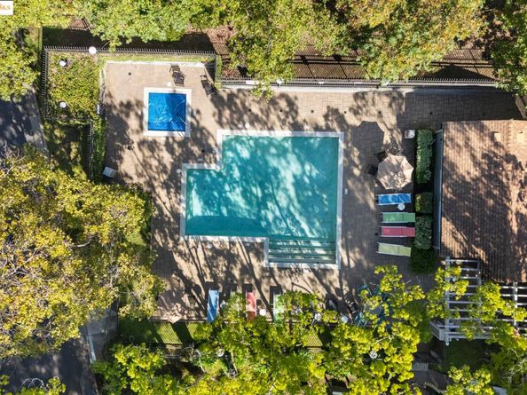 750 Canyon Oaks D, Oakland CA 94605