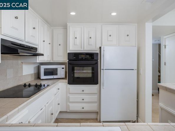 Undisclosed Address #41115823, Walnut Creek CA 94596