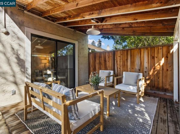 300 Lakehurst Dr, Martinez CA 94553