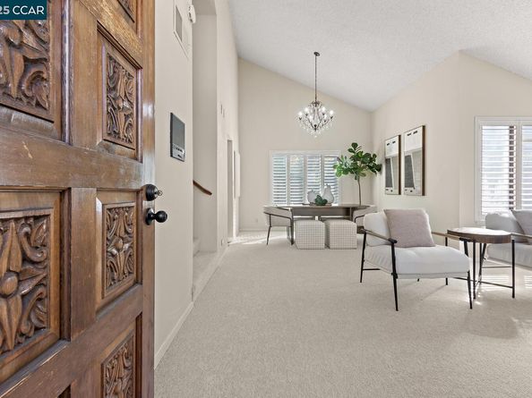 300 Lakehurst Dr, Martinez CA 94553