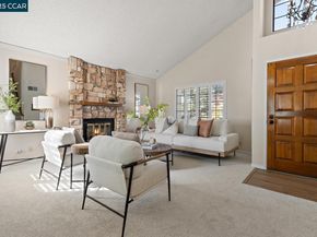 300 Lakehurst Dr, Martinez CA 94553