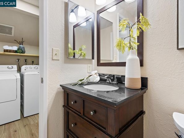 300 Lakehurst Dr, Martinez CA 94553