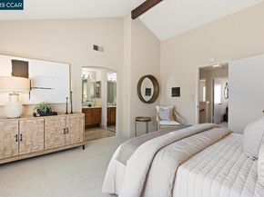 300 Lakehurst Dr, Martinez CA 94553