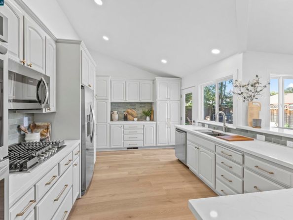 44 Dos Rios Ct, San Ramon CA 94583