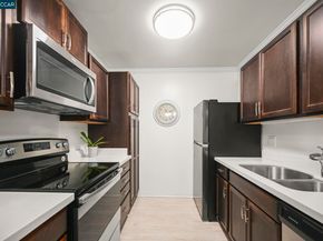 1411 Marchbanks Dr 2, Walnut Creek CA 94598