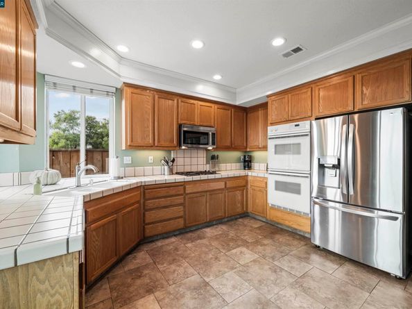 713 Tennyson Dr, Livermore CA 94551