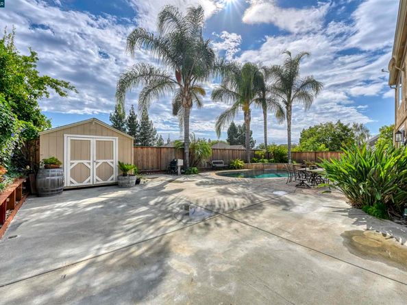 713 Tennyson Dr, Livermore CA 94551