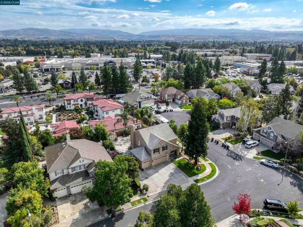 713 Tennyson Dr, Livermore CA 94551