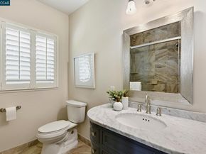 12 Moss Ln, Lafayette CA 94549