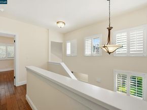 12 Moss Ln, Lafayette CA 94549