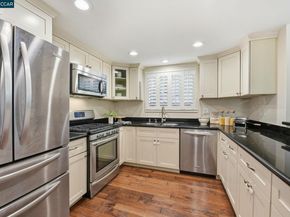 12 Moss Ln, Lafayette CA 94549