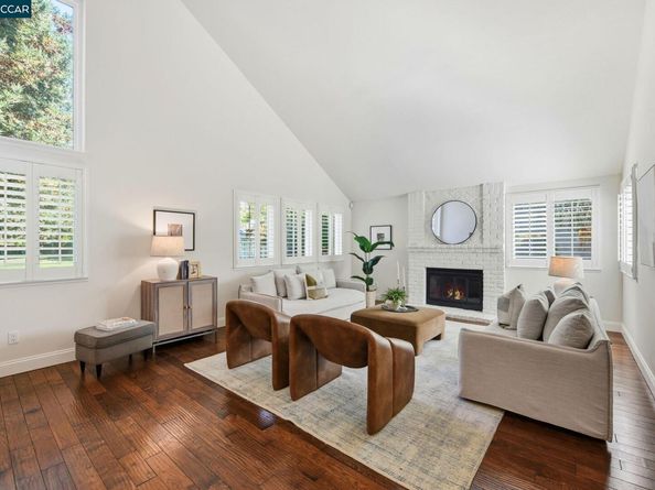 12 Moss Ln, Lafayette CA 94549