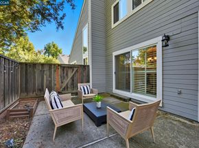 12 Moss Ln, Lafayette CA 94549