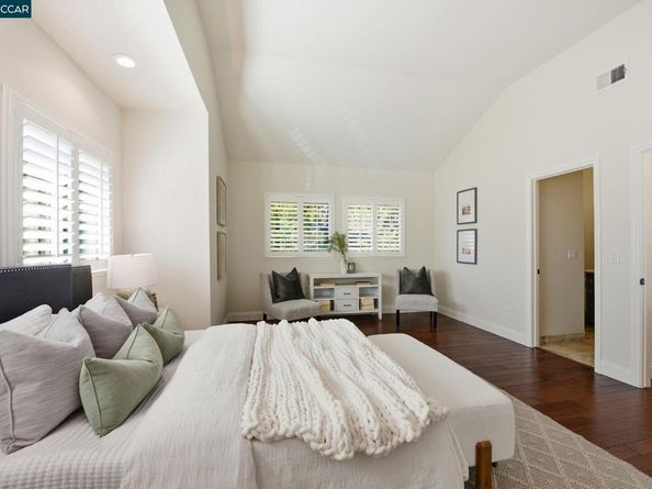 12 Moss Ln, Lafayette CA 94549