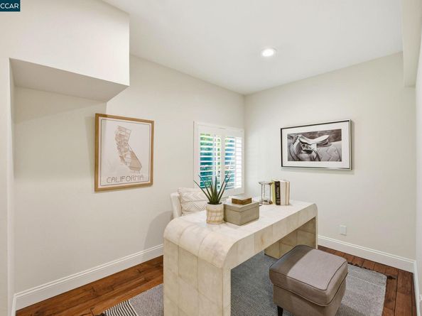 12 Moss Ln, Lafayette CA 94549