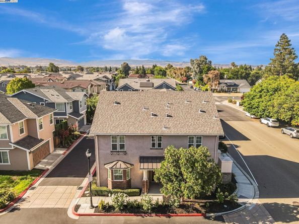 5801 Flora Cmn, Livermore CA 94551