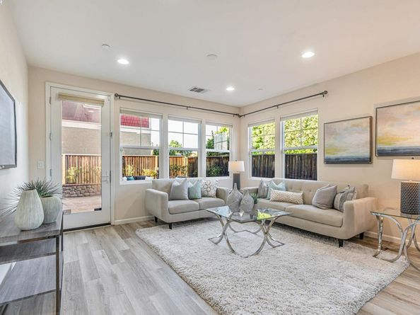 5801 Flora Cmn, Livermore CA 94551